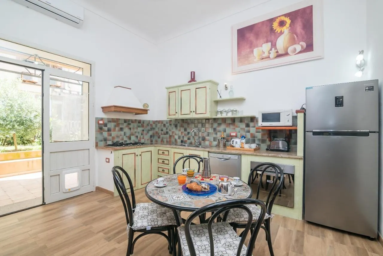 Maison Chloe La Maddalena 0*,  Olaszország