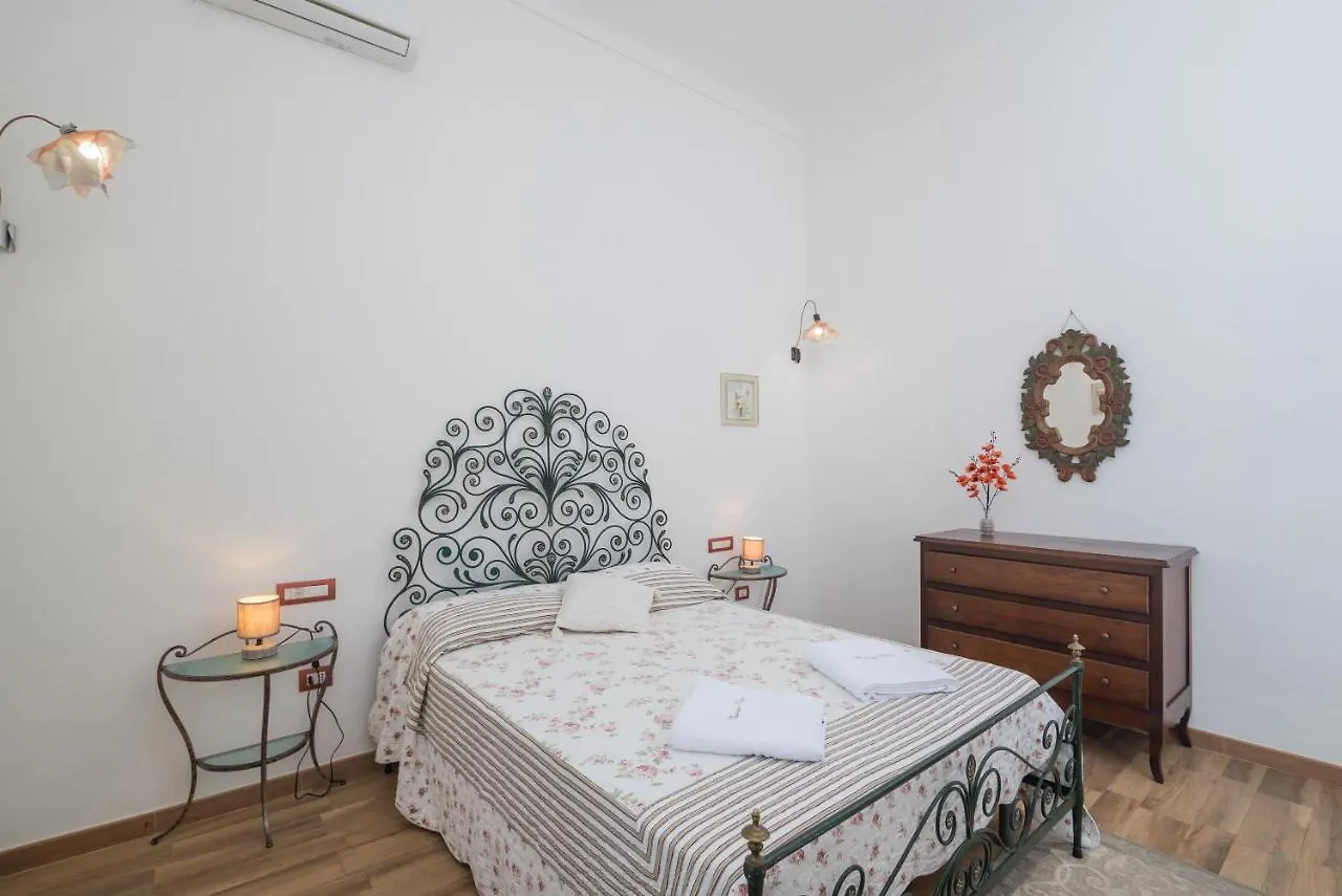 Maison Chloe La Maddalena  Ferienhaus